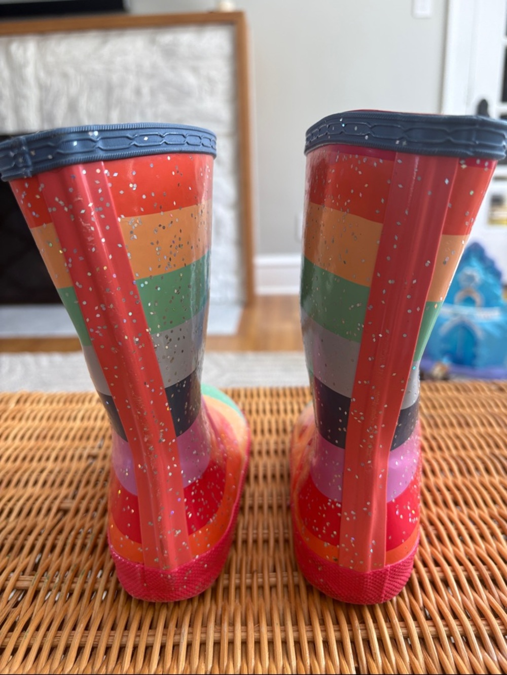 Hunter Kids' Glitter Rainbow Stripe Rain Boots - Size 10 US / 9 UK - Picture 6 of 6